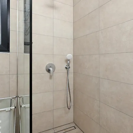 Appartement Anni-free Parking&evcharger-24h Self Check-in Opric