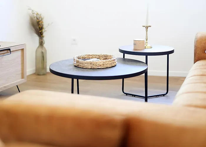 Anni-free Parking&evcharger-24h Self Check-in Opric