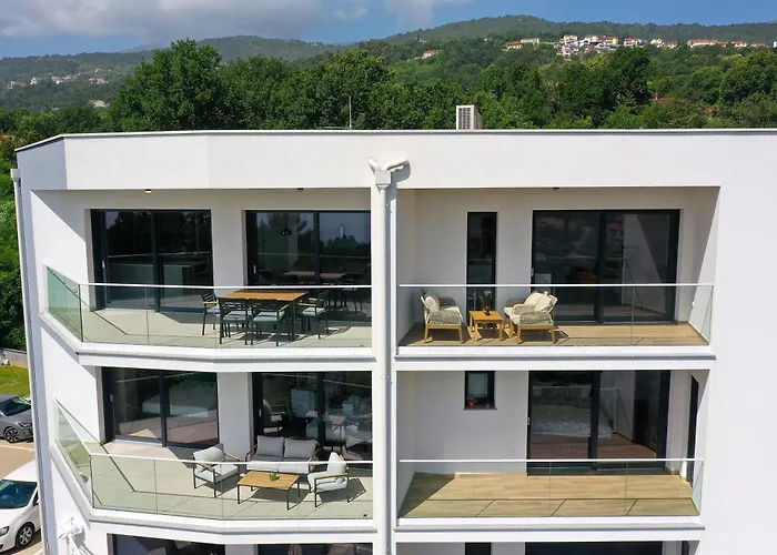 Anni-free Parking&evcharger-24h Self Check-in Opric