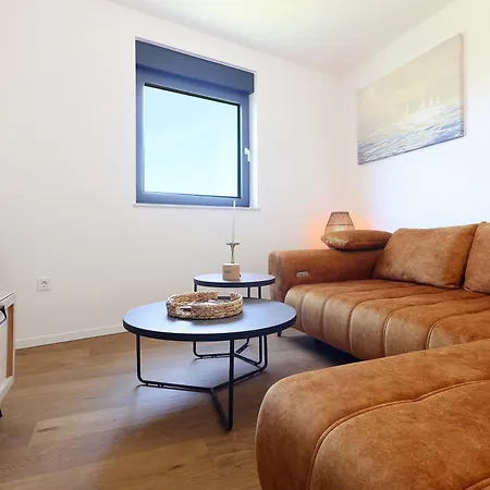 Anni-free Parking&evcharger-24h Self Check-in Apartament Opric