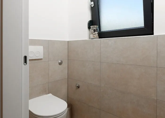 Apartment Anni-free Parking&evcharger-24h Self Check-in Opric